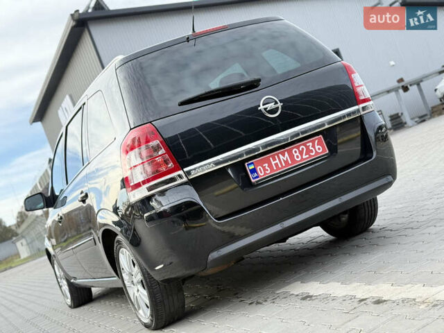 Черный Опель Зафира, объемом двигателя 1.8 л и пробегом 213 тыс. км за 7700 $, фото 25 на Automoto.ua