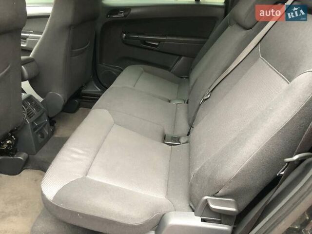 Черный Опель Зафира, объемом двигателя 1.8 л и пробегом 175 тыс. км за 7500 $, фото 9 на Automoto.ua