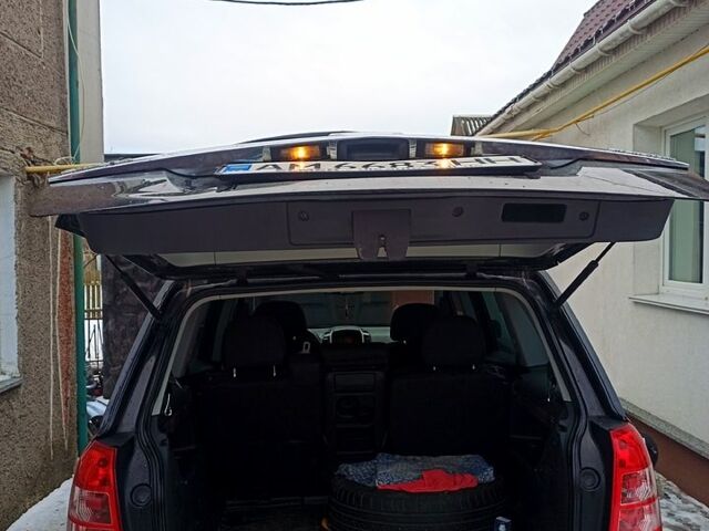 Чорний Опель Зафіра, об'ємом двигуна 1.7 л та пробігом 260 тис. км за 8000 $, фото 1 на Automoto.ua