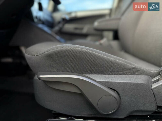 Черный Опель Зафира, объемом двигателя 1.8 л и пробегом 213 тыс. км за 7700 $, фото 46 на Automoto.ua