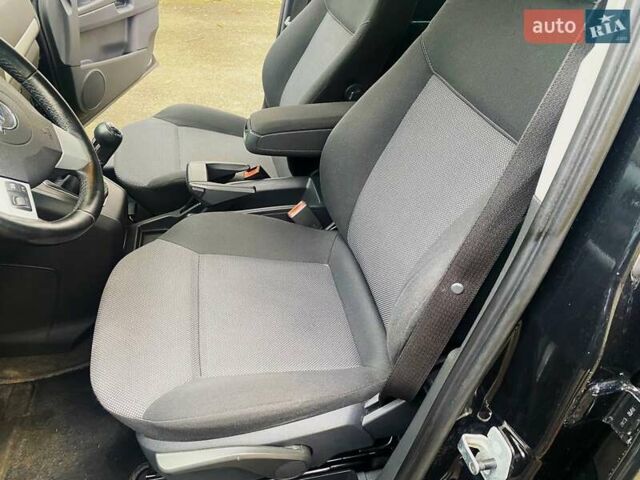 Черный Опель Зафира, объемом двигателя 0 л и пробегом 212 тыс. км за 7800 $, фото 11 на Automoto.ua