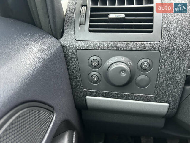 Опель Зафира 2012 в Чернигове на Automoto.ua Черный Опель Зафира, объемом двигателя 1.8 л и пробегом 239 тыс. км за 7799 $, фото 10 на Automoto.ua