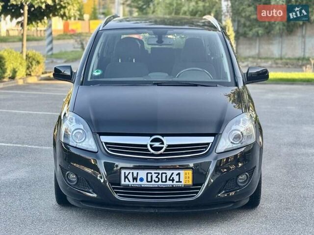 Чорний Опель Зафіра, об'ємом двигуна 1.7 л та пробігом 209 тис. км за 7950 $, фото 12 на Automoto.ua