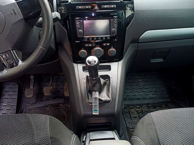 Чорний Опель Зафіра, об'ємом двигуна 1.7 л та пробігом 260 тис. км за 8000 $, фото 9 на Automoto.ua