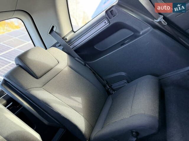 Черный Опель Зафира, объемом двигателя 1.8 л и пробегом 213 тыс. км за 7700 $, фото 97 на Automoto.ua