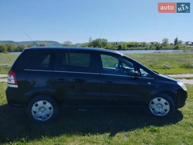 Черный Опель Зафира, объемом двигателя 1.6 л и пробегом 219 тыс. км за 7000 $, фото 9 на Automoto.ua