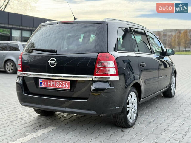 Черный Опель Зафира, объемом двигателя 1.8 л и пробегом 213 тыс. км за 7700 $, фото 10 на Automoto.ua