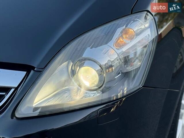 Чорний Опель Зафіра, об'ємом двигуна 1.7 л та пробігом 209 тис. км за 7950 $, фото 11 на Automoto.ua