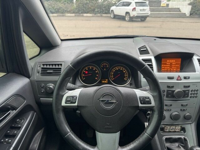 Чорний Опель Зафіра, об'ємом двигуна 0 л та пробігом 175 тис. км за 5437 $, фото 1 на Automoto.ua