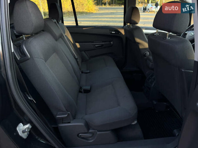 Черный Опель Зафира, объемом двигателя 1.7 л и пробегом 189 тыс. км за 8350 $, фото 93 на Automoto.ua