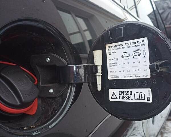 Чорний Опель Зафіра, об'ємом двигуна 1.69 л та пробігом 260 тис. км за 8000 $, фото 17 на Automoto.ua