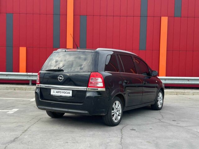 Черный Опель Зафира, объемом двигателя 1.7 л и пробегом 308 тыс. км за 7290 $, фото 7 на Automoto.ua