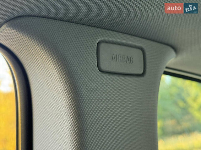 Черный Опель Зафира, объемом двигателя 1.7 л и пробегом 189 тыс. км за 8350 $, фото 88 на Automoto.ua