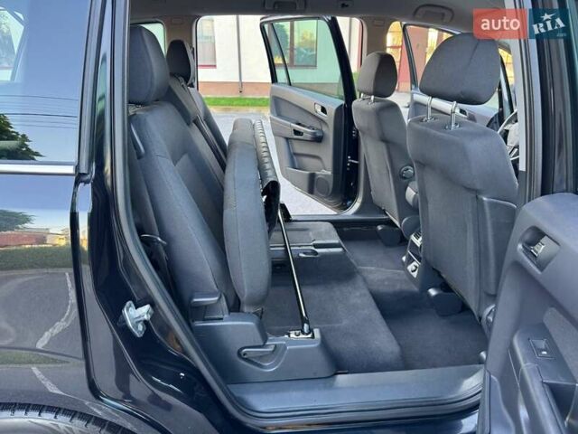 Чорний Опель Зафіра, об'ємом двигуна 1.7 л та пробігом 209 тис. км за 7950 $, фото 42 на Automoto.ua