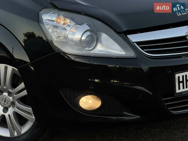 Черный Опель Зафира, объемом двигателя 1.7 л и пробегом 189 тыс. км за 8350 $, фото 125 на Automoto.ua