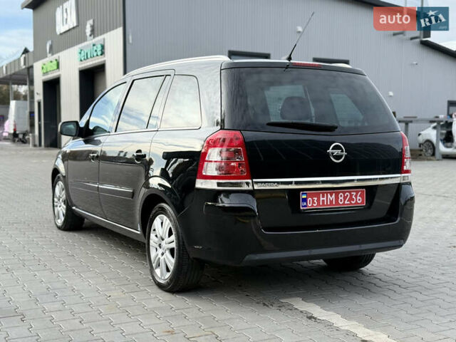Черный Опель Зафира, объемом двигателя 1.8 л и пробегом 213 тыс. км за 7700 $, фото 8 на Automoto.ua