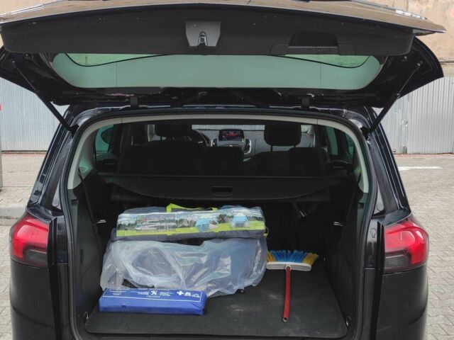 Опель Зафира 2012 в Рахове на Automoto.ua Черный Опель Зафира, объемом двигателя 2 л и пробегом 205 тыс. км за 10000 $, фото 4 на Automoto.ua