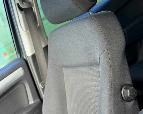 Черный Опель Зафира, объемом двигателя 1.8 л и пробегом 213 тыс. км за 7700 $, фото 61 на Automoto.ua