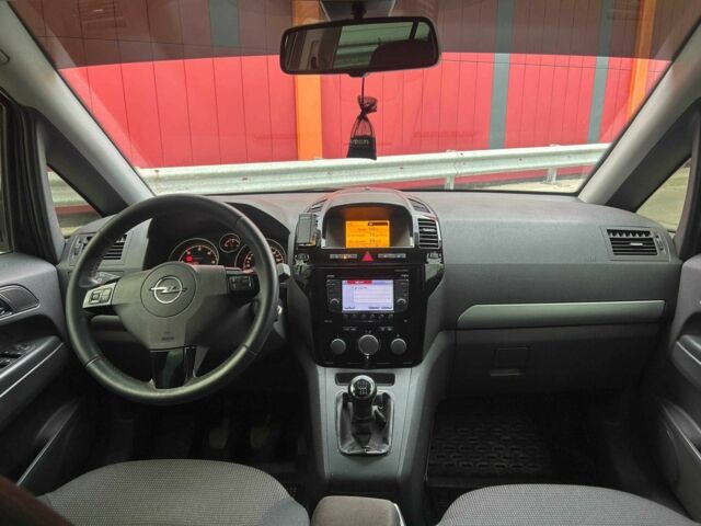 Черный Опель Зафира, объемом двигателя 1.7 л и пробегом 308 тыс. км за 7290 $, фото 13 на Automoto.ua