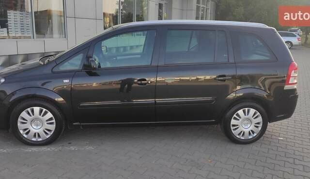 Опель Зафира 2012 в Хмельницком на Automoto.ua Черный Опель Зафира, объемом двигателя 1.7 л и пробегом 227 тыс. км за 8100 $, фото 2 на Automoto.ua