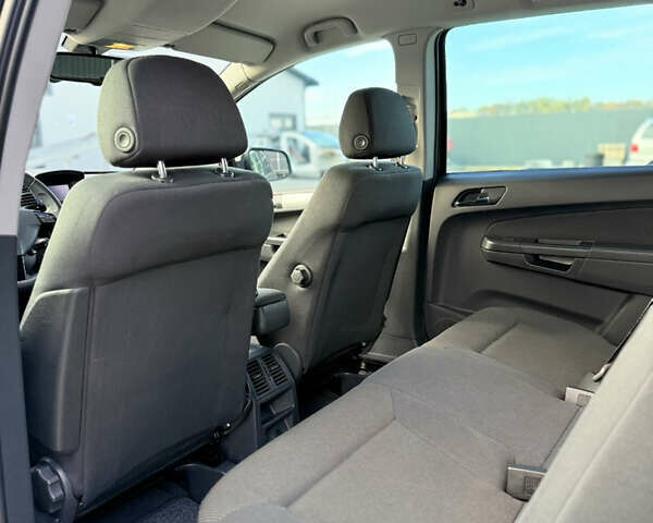 Черный Опель Зафира, объемом двигателя 1.8 л и пробегом 213 тыс. км за 7700 $, фото 67 на Automoto.ua