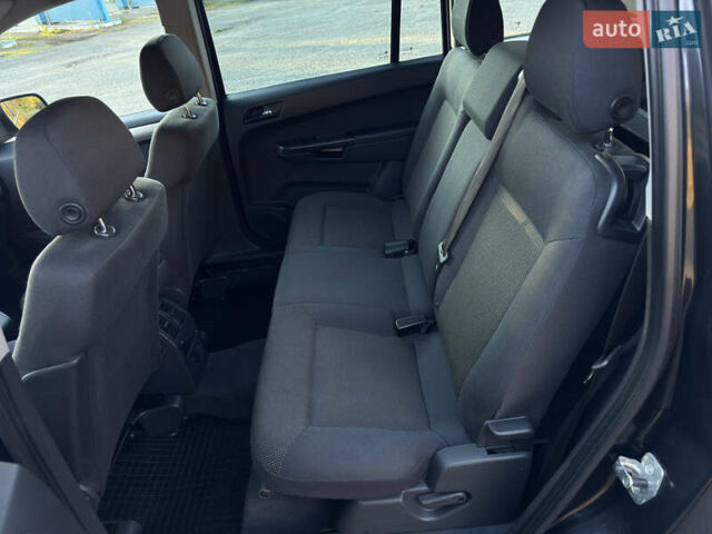 Черный Опель Зафира, объемом двигателя 1.7 л и пробегом 189 тыс. км за 8350 $, фото 71 на Automoto.ua