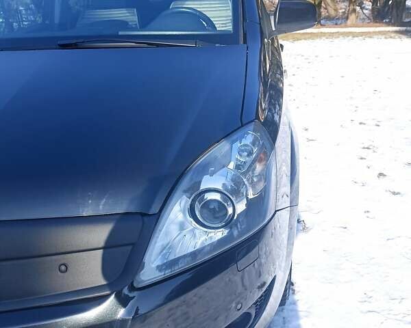 Опель Зафира 2012 в Самборе на Automoto.ua Черный Опель Зафира, объемом двигателя 1.7 л и пробегом 178 тыс. км за 8100 $, фото 7 на Automoto.ua