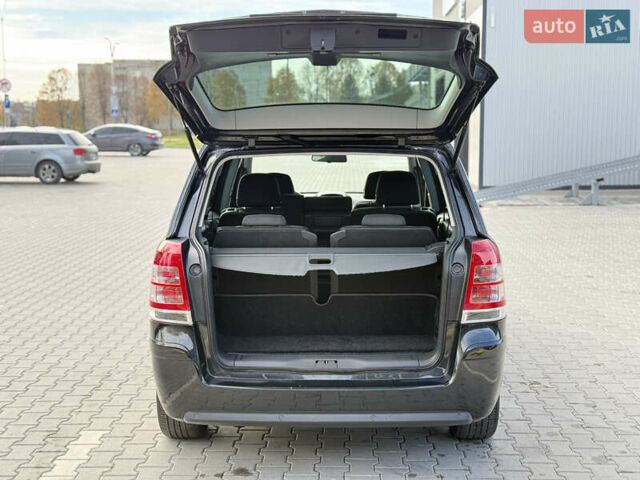 Черный Опель Зафира, объемом двигателя 1.8 л и пробегом 213 тыс. км за 7700 $, фото 116 на Automoto.ua