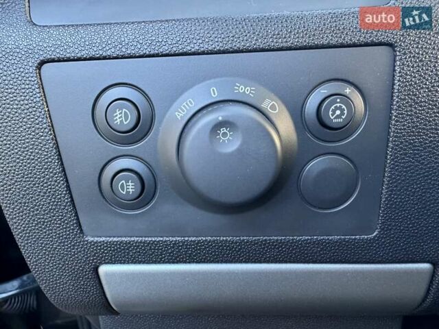 Чорний Опель Зафіра, об'ємом двигуна 1.7 л та пробігом 209 тис. км за 7950 $, фото 29 на Automoto.ua