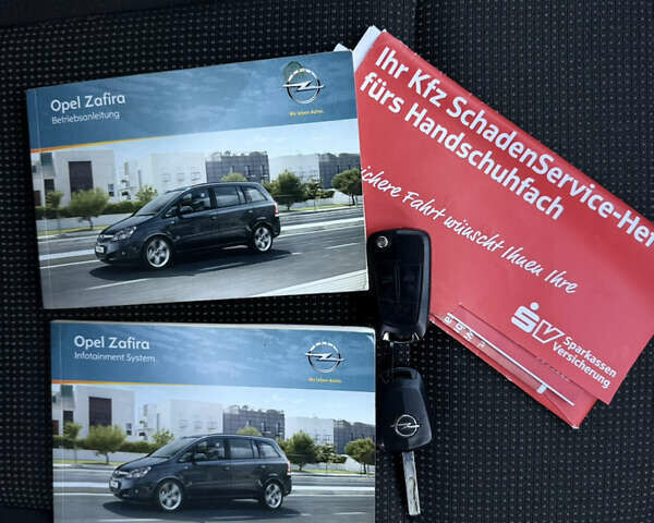 Черный Опель Зафира, объемом двигателя 1.8 л и пробегом 213 тыс. км за 7700 $, фото 128 на Automoto.ua