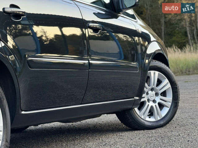 Черный Опель Зафира, объемом двигателя 1.7 л и пробегом 189 тыс. км за 8350 $, фото 20 на Automoto.ua