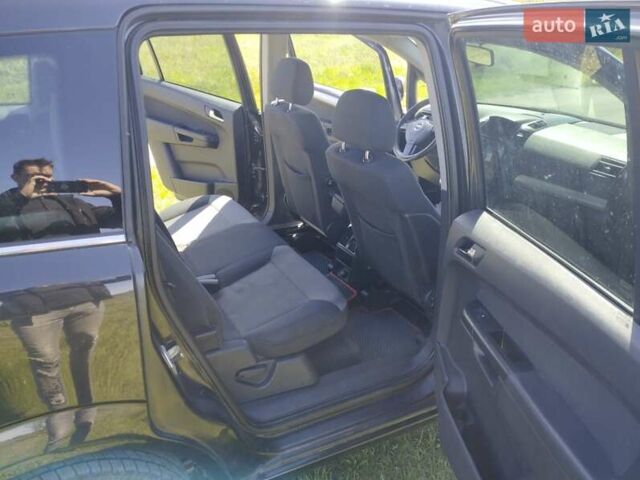 Черный Опель Зафира, объемом двигателя 1.6 л и пробегом 219 тыс. км за 7000 $, фото 28 на Automoto.ua