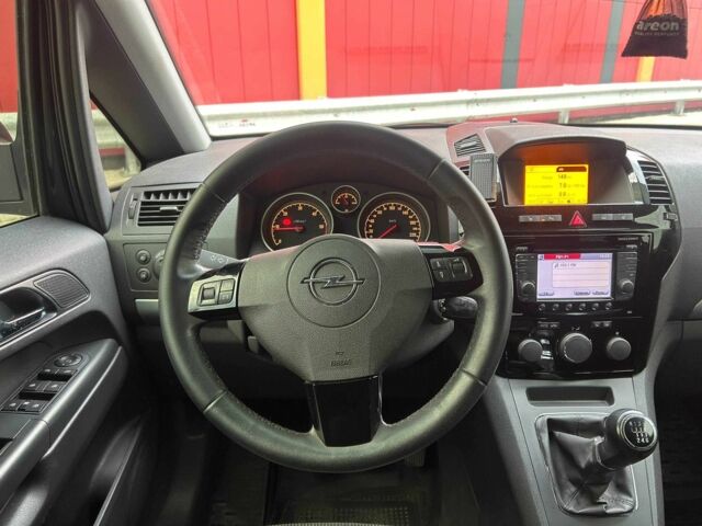 Черный Опель Зафира, объемом двигателя 1.7 л и пробегом 308 тыс. км за 7290 $, фото 14 на Automoto.ua