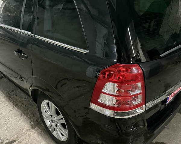 Черный Опель Зафира, объемом двигателя 1.8 л и пробегом 214 тыс. км за 7600 $, фото 6 на Automoto.ua