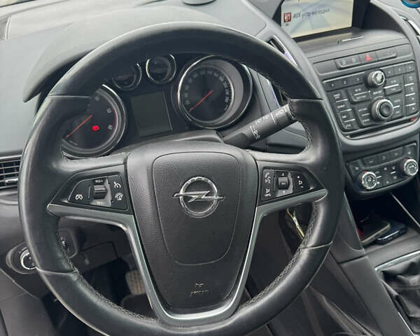 Опель Зафира 2012 в Луцке на Automoto.ua Черный Опель Зафира, объемом двигателя 1.96 л и пробегом 283 тыс. км за 11500 $, фото 12 на Automoto.ua