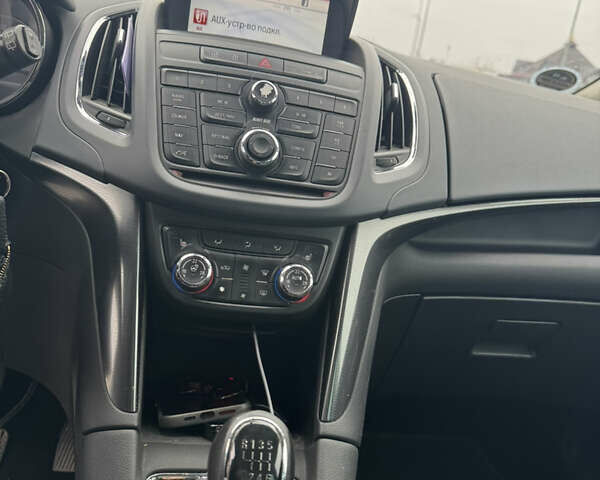 Опель Зафира 2012 в Луцке на Automoto.ua Черный Опель Зафира, объемом двигателя 1.96 л и пробегом 283 тыс. км за 11500 $, фото 14 на Automoto.ua