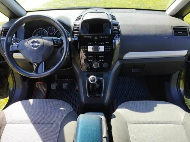 Черный Опель Зафира, объемом двигателя 1.6 л и пробегом 220 тыс. км за 6500 $, фото 17 на Automoto.ua