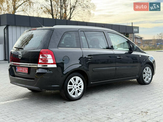 Черный Опель Зафира, объемом двигателя 1.8 л и пробегом 213 тыс. км за 7700 $, фото 11 на Automoto.ua