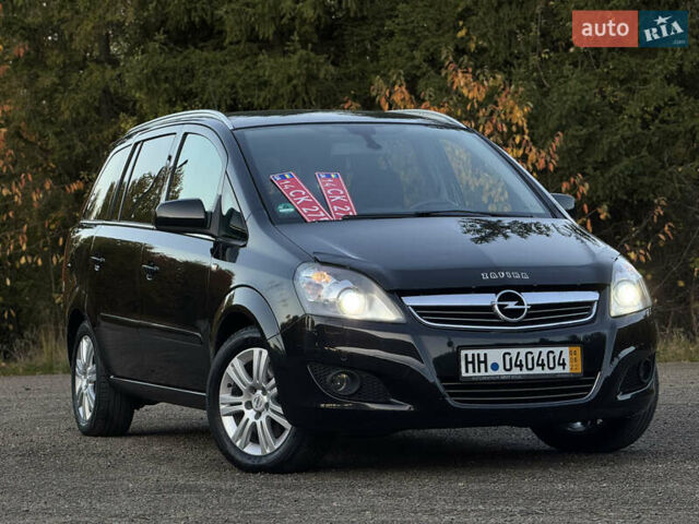 Черный Опель Зафира, объемом двигателя 1.7 л и пробегом 189 тыс. км за 8350 $, фото 143 на Automoto.ua