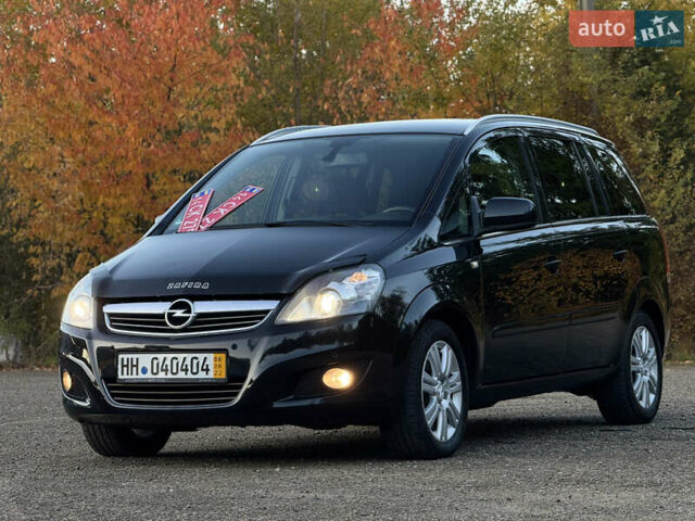 Черный Опель Зафира, объемом двигателя 1.7 л и пробегом 189 тыс. км за 8350 $, фото 25 на Automoto.ua