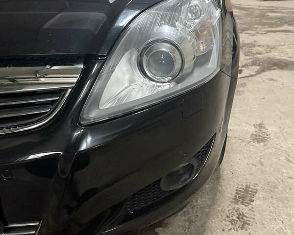 Черный Опель Зафира, объемом двигателя 1.8 л и пробегом 214 тыс. км за 7600 $, фото 8 на Automoto.ua