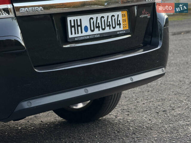 Черный Опель Зафира, объемом двигателя 1.7 л и пробегом 189 тыс. км за 8350 $, фото 40 на Automoto.ua