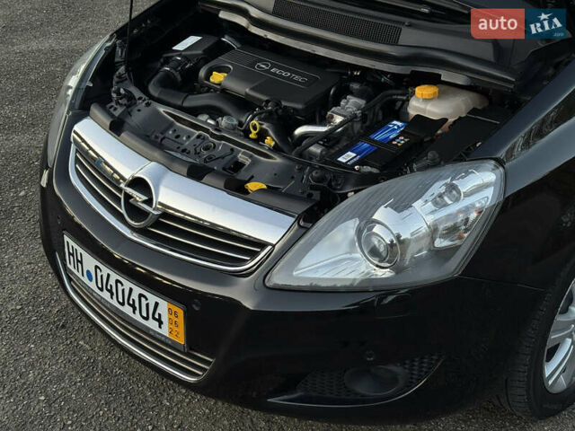 Черный Опель Зафира, объемом двигателя 1.7 л и пробегом 189 тыс. км за 8350 $, фото 121 на Automoto.ua