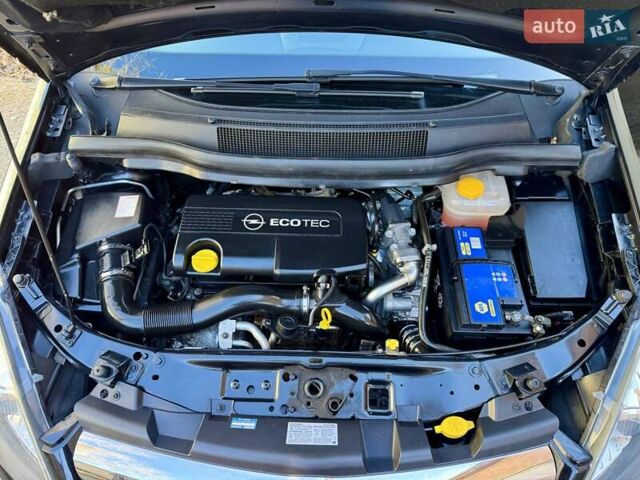 Чорний Опель Зафіра, об'ємом двигуна 1.7 л та пробігом 209 тис. км за 7950 $, фото 51 на Automoto.ua