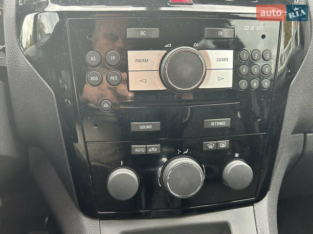 Опель Зафира 2012 в Чернигове на Automoto.ua Черный Опель Зафира, объемом двигателя 1.8 л и пробегом 239 тыс. км за 7799 $, фото 39 на Automoto.ua