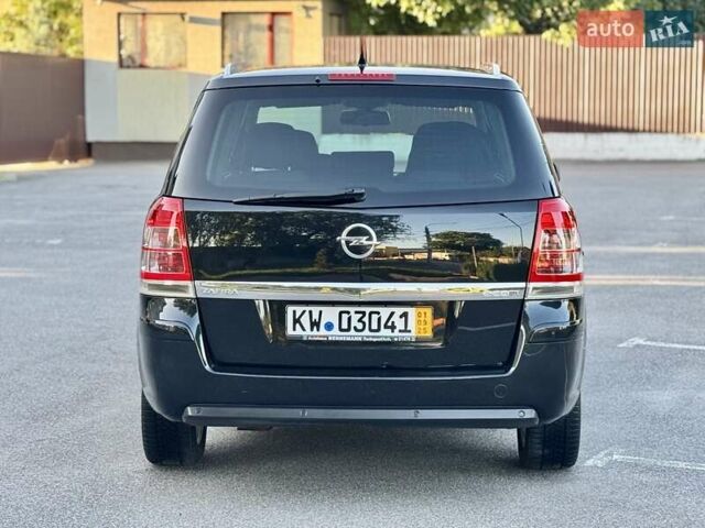 Чорний Опель Зафіра, об'ємом двигуна 1.7 л та пробігом 209 тис. км за 7950 $, фото 16 на Automoto.ua