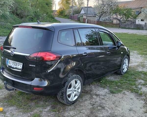 Черный Опель Зафира, объемом двигателя 1.6 л и пробегом 305 тыс. км за 9340 $, фото 2 на Automoto.ua