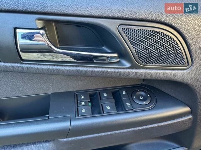 Чорний Опель Зафіра, об'ємом двигуна 1.7 л та пробігом 209 тис. км за 7950 $, фото 28 на Automoto.ua