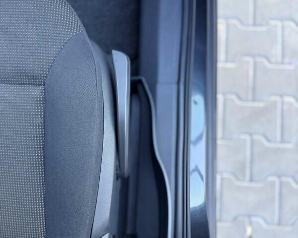 Черный Опель Зафира, объемом двигателя 1.8 л и пробегом 213 тыс. км за 7700 $, фото 110 на Automoto.ua