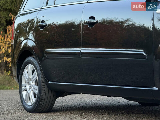 Черный Опель Зафира, объемом двигателя 1.7 л и пробегом 189 тыс. км за 8350 $, фото 18 на Automoto.ua